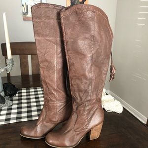 Steve Madden brown fringe zipper boots